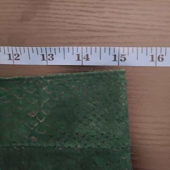 Danier Green Midi Skirt - Picture 6 of 9